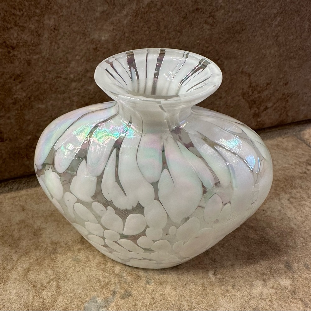 Silvestri Art Glass iridescent pearl, white and clear bud vase